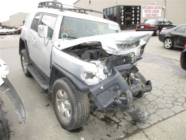 2007 TOYOTA FJ CRUISER, 4.0L 4WD AUTO, COLOR SILVER, STK Z15913